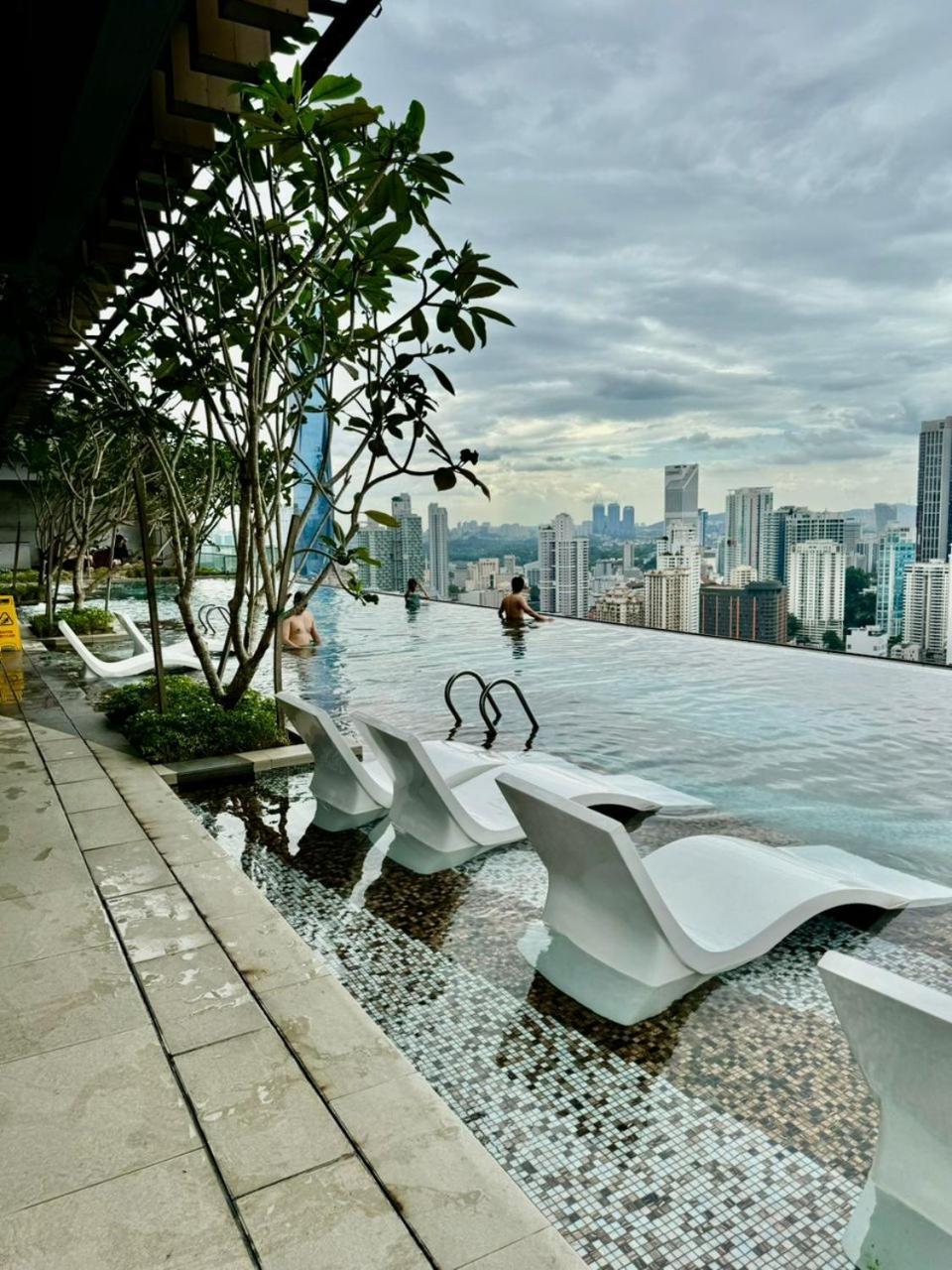 Luxury Suites At Axon Residence Куала-Лумпур Екстер'єр фото